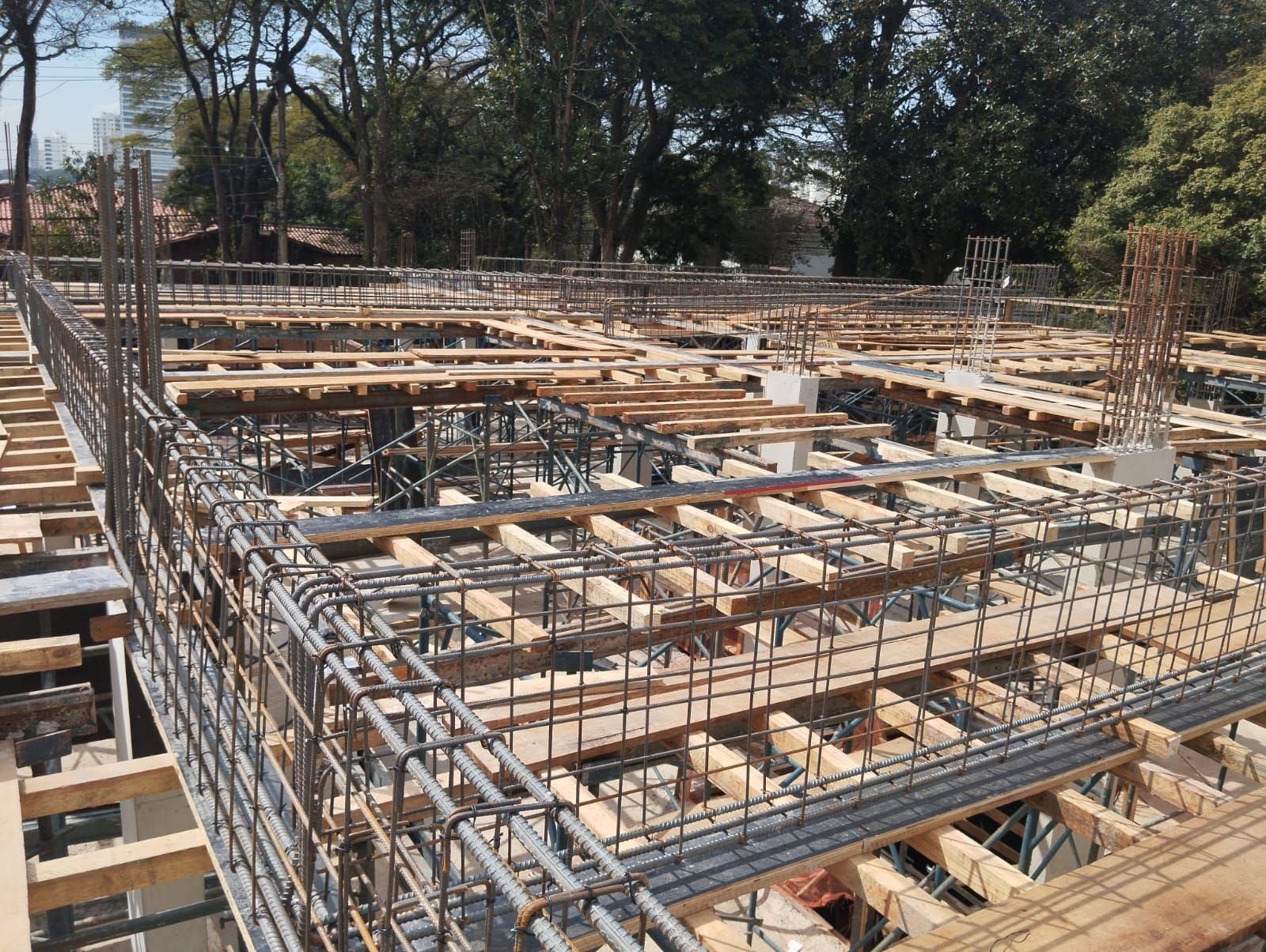 Ferragem armada entregue e instalada na obra